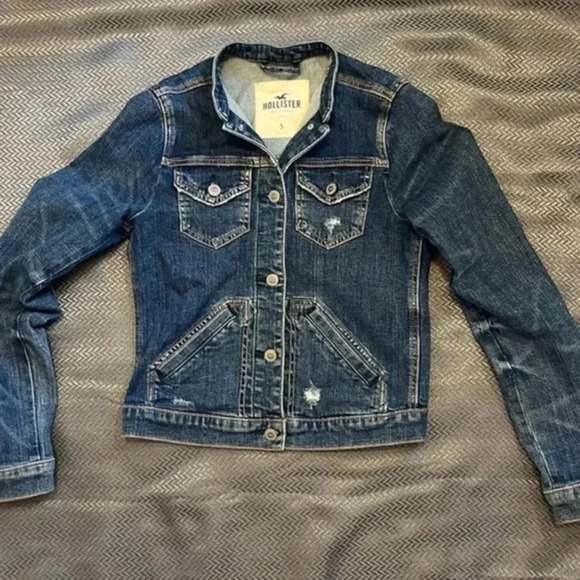Hollister Jackets & Blazers - Hollister Women's Slightly Distressed Jean Jacket Great Condition Size Small